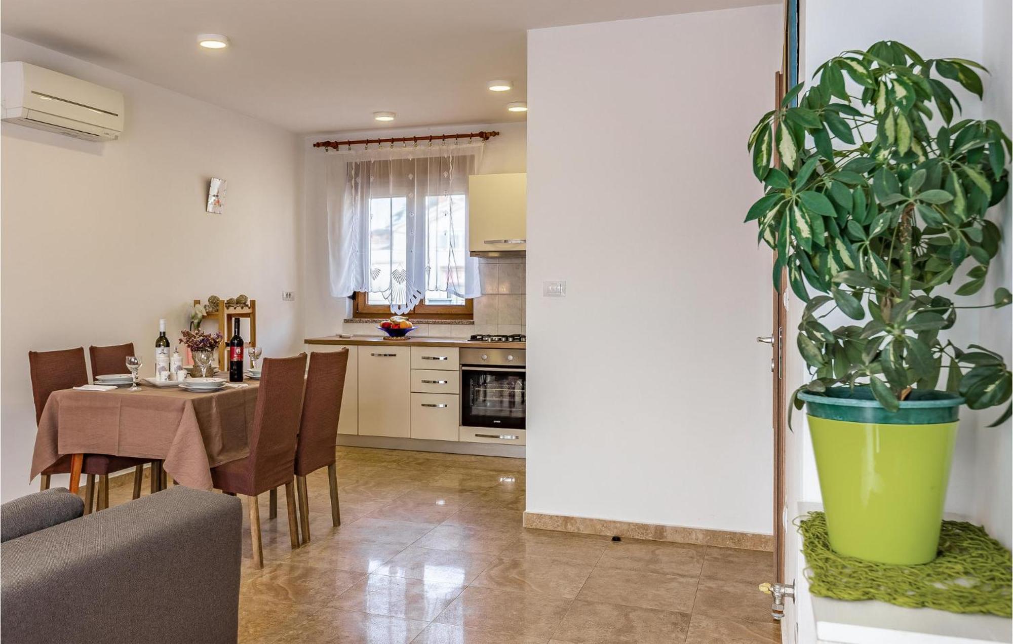Awesome Apartment In Pula With Wifi Eksteriør billede