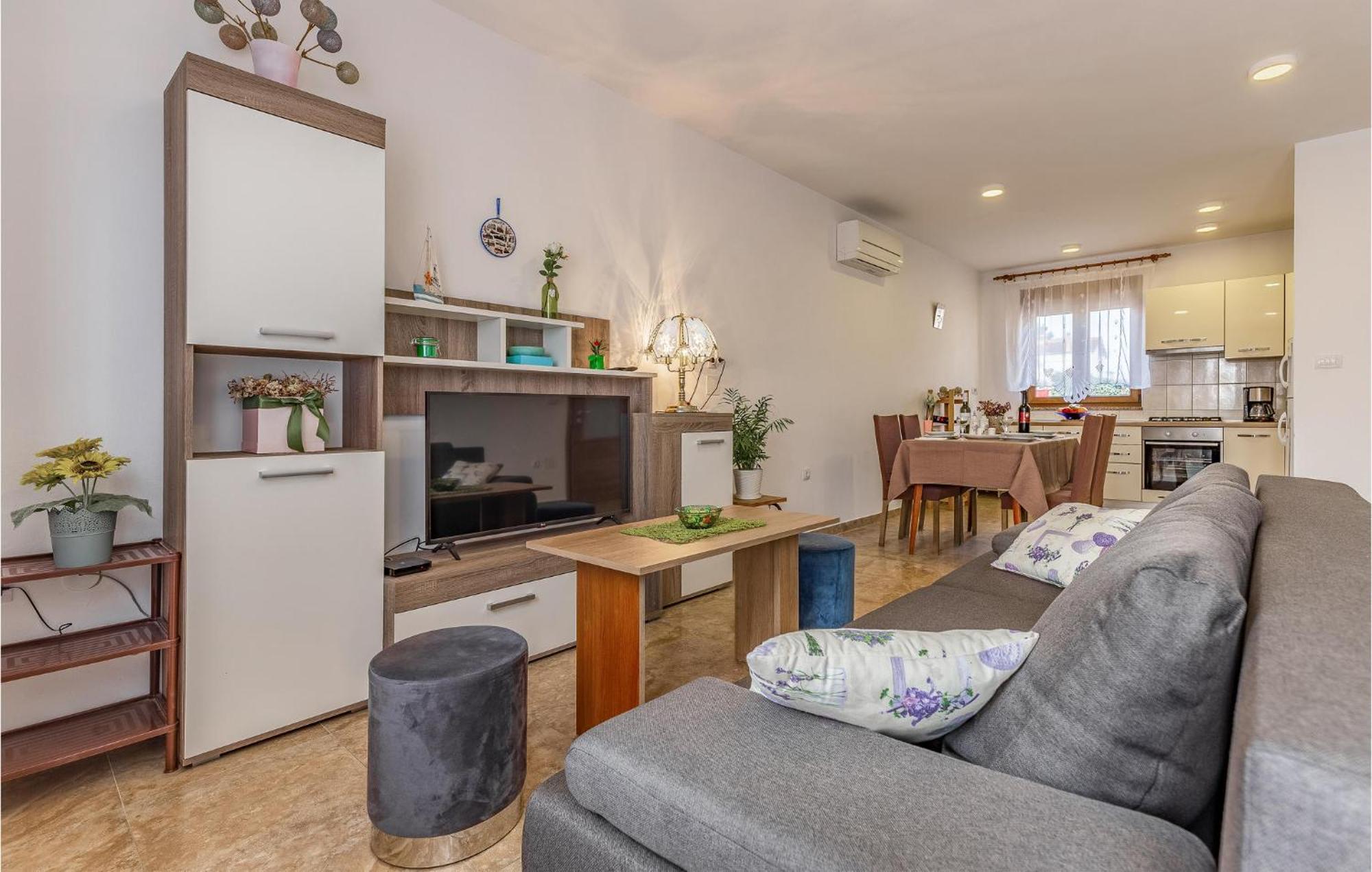 Awesome Apartment In Pula With Wifi Eksteriør billede