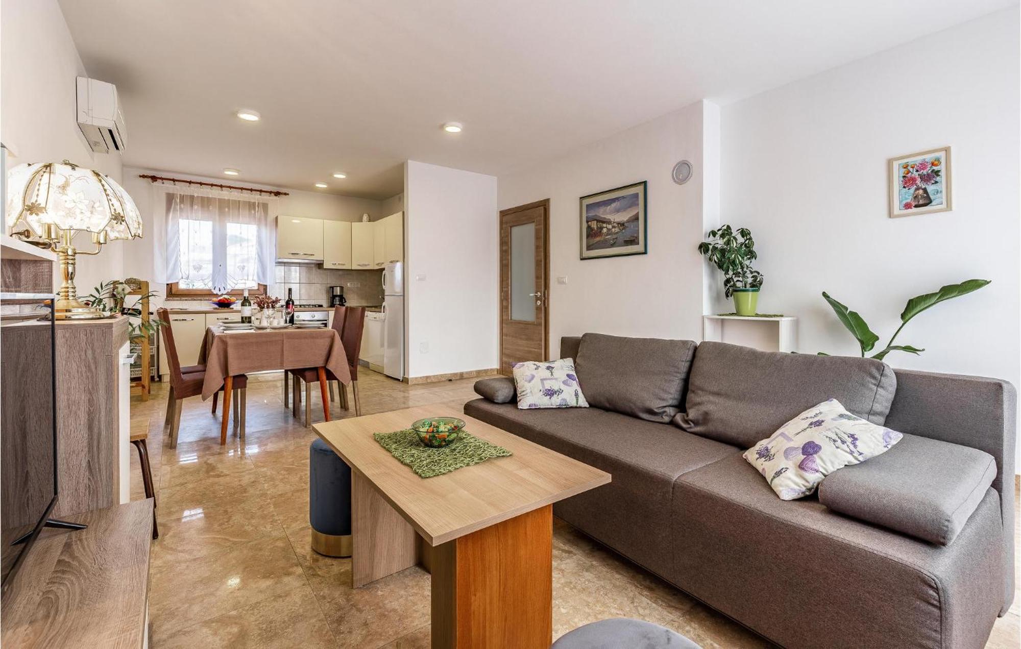 Awesome Apartment In Pula With Wifi Eksteriør billede