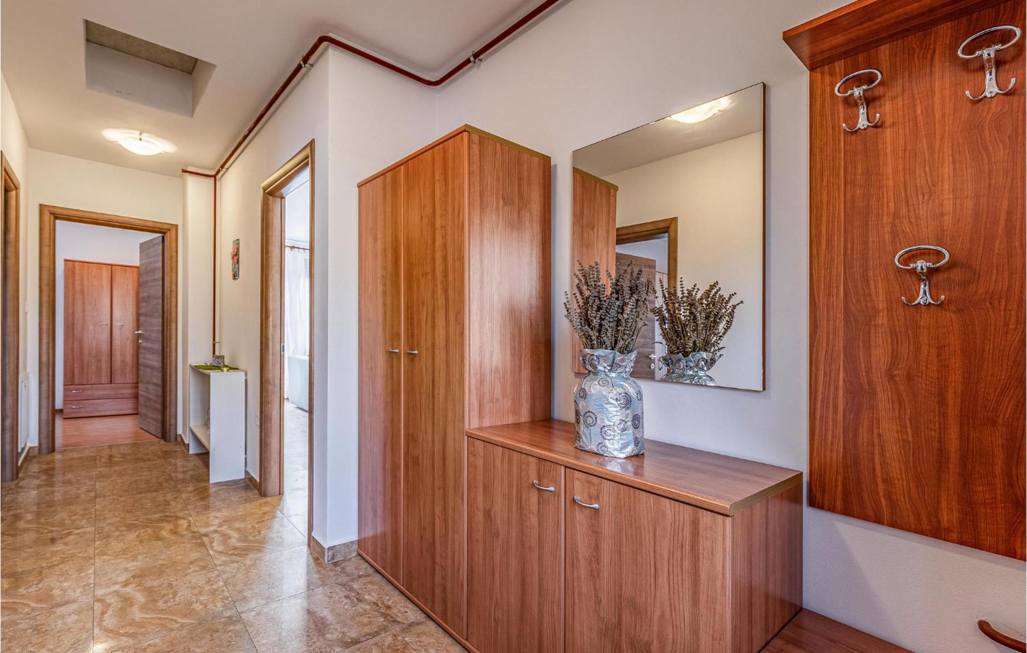 Awesome Apartment In Pula With Wifi Eksteriør billede