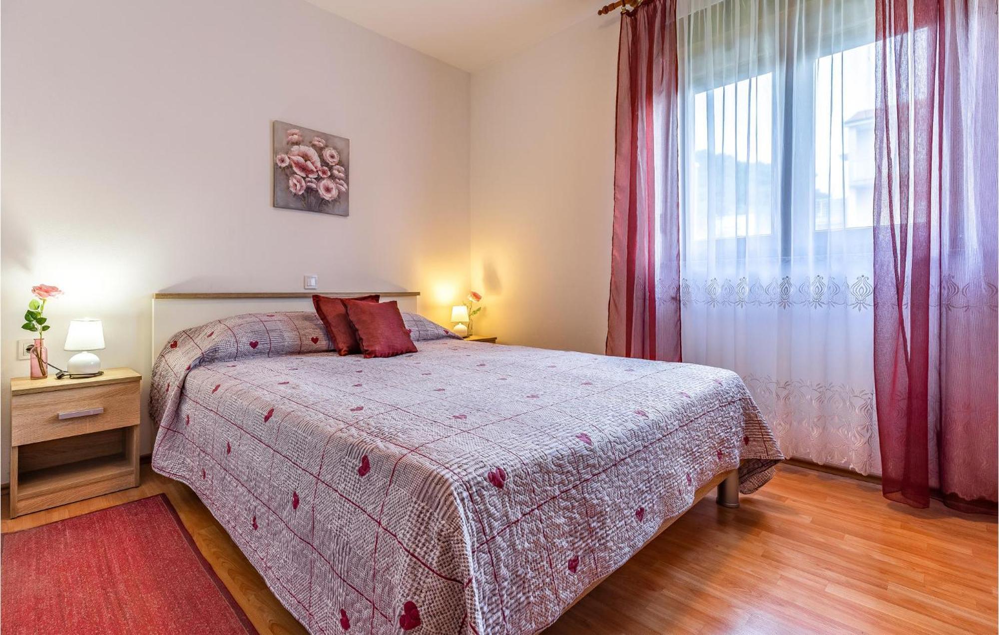 Awesome Apartment In Pula With Wifi Eksteriør billede